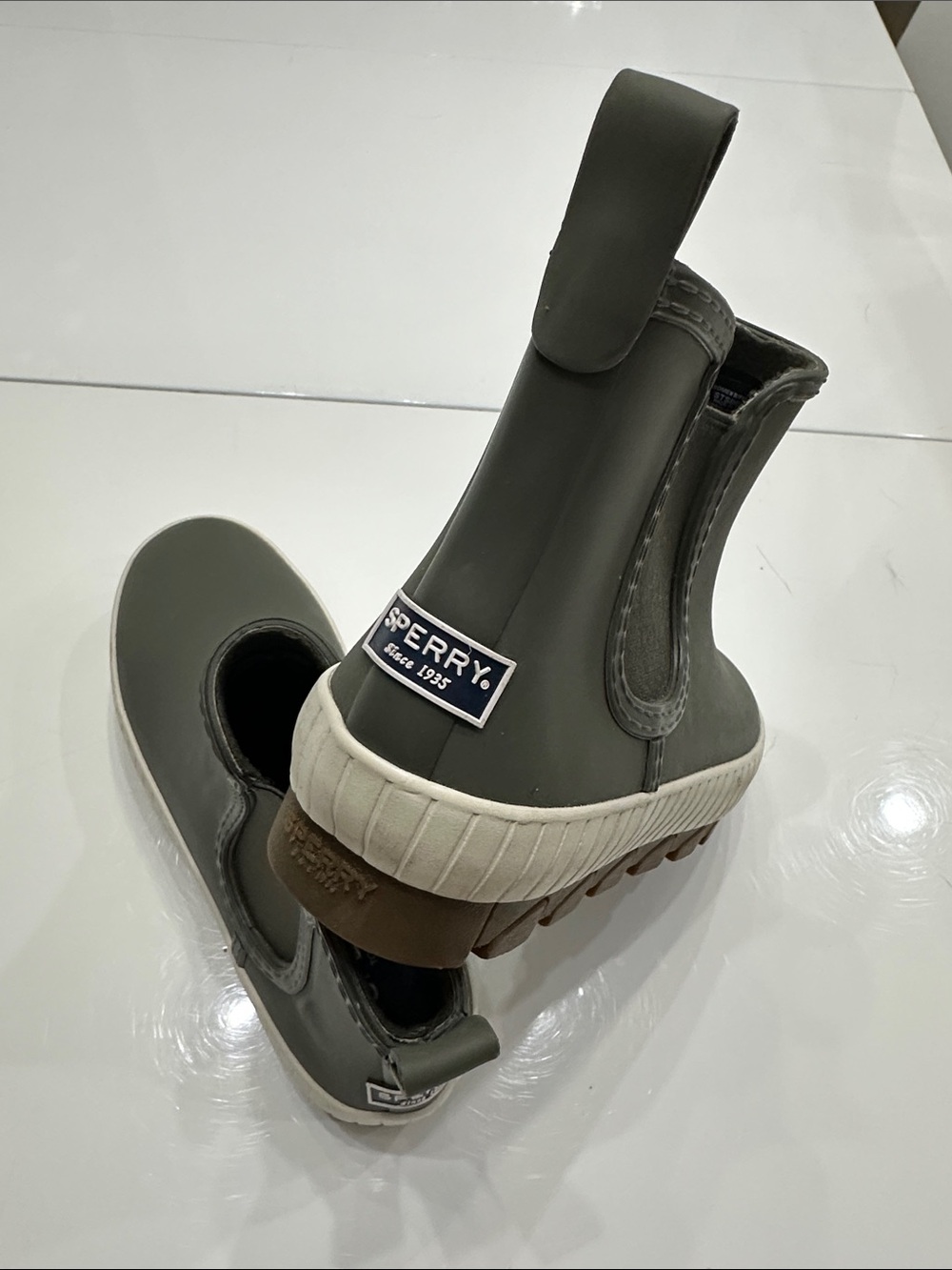 Sperry Torrent Chelsea Waterproof Rain Boots Olive Green Rubber Ankle Platform 7